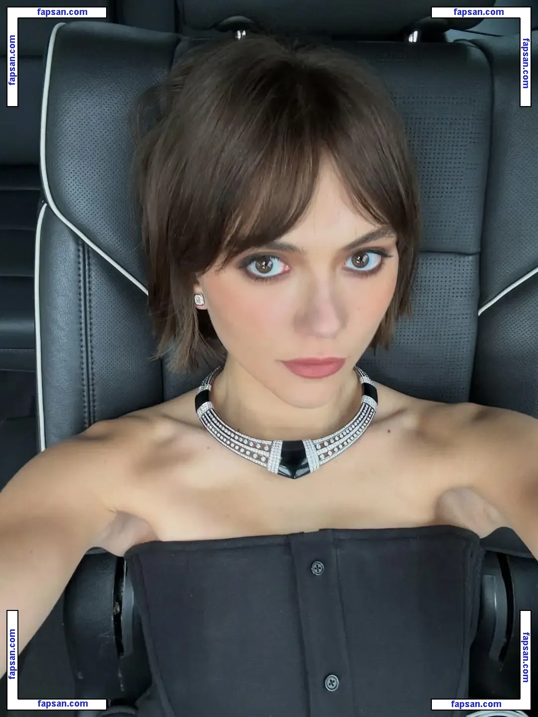 Emilia Jones голая фото #0156 с Онлифанс