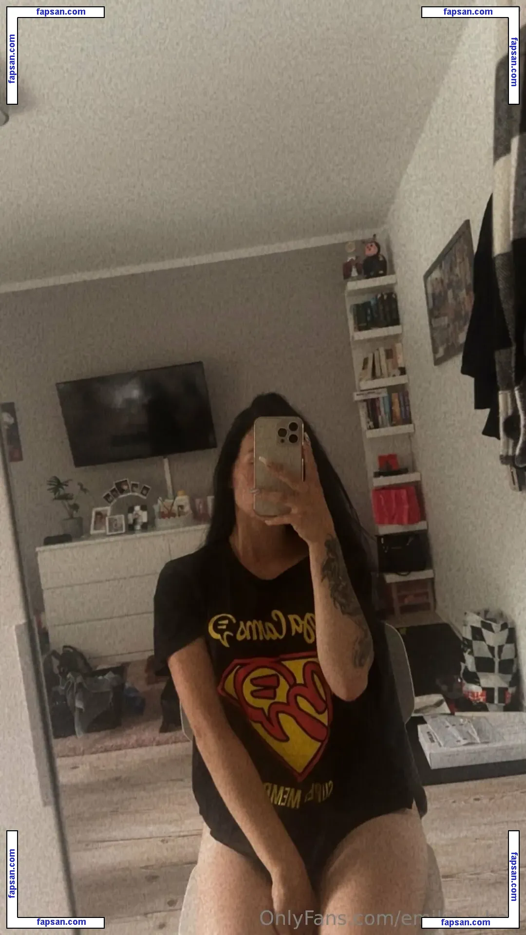emilia-x-bae nude photo #0007 from OnlyFans