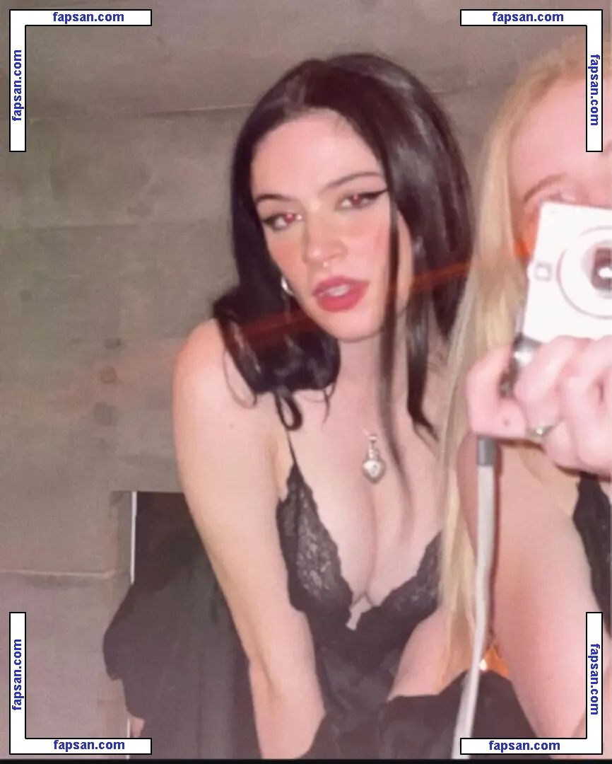 Emilie Schaefer голая фото #0012 с Онлифанс