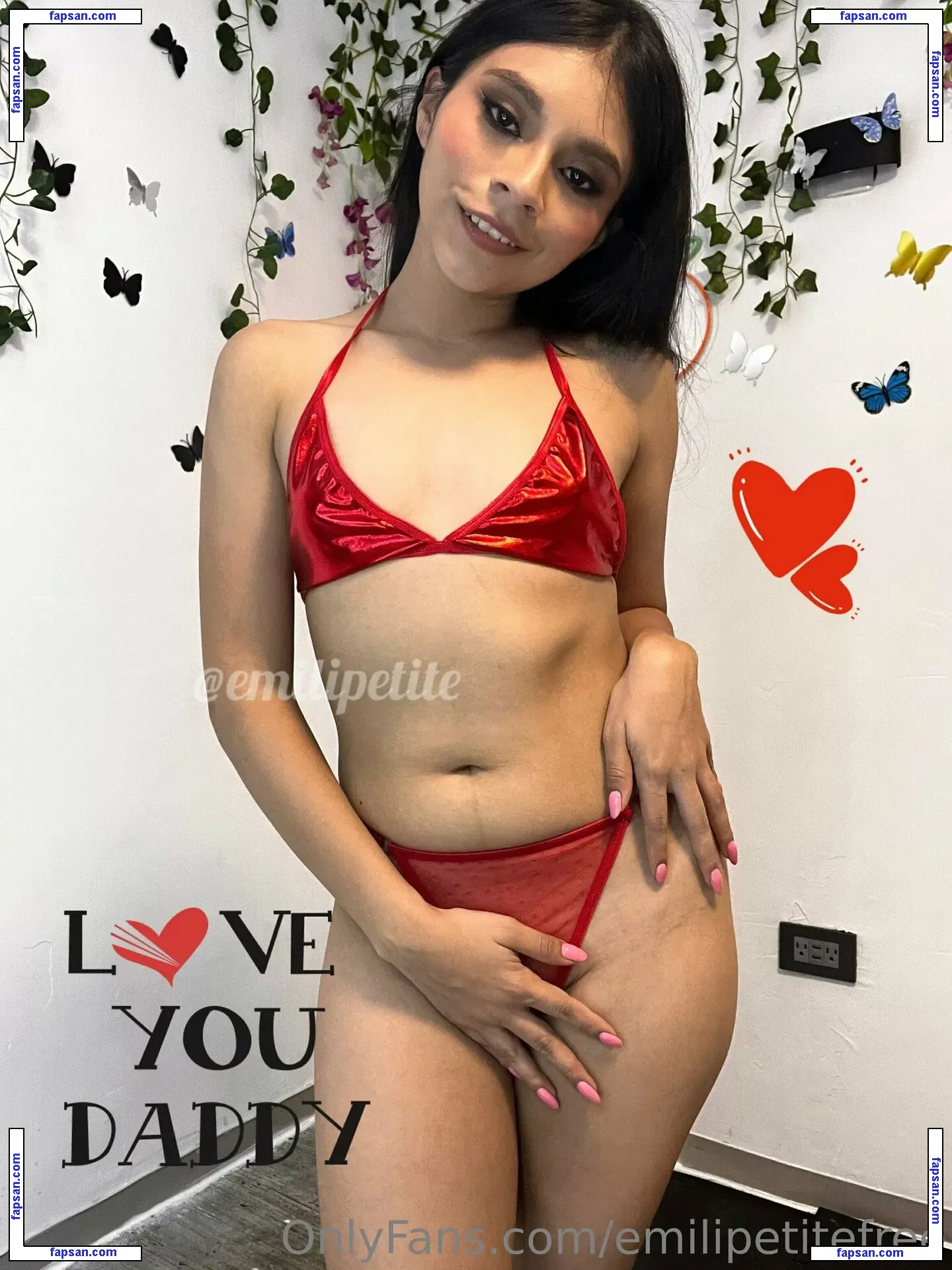 emilipetitefree nude photo #0012 from OnlyFans