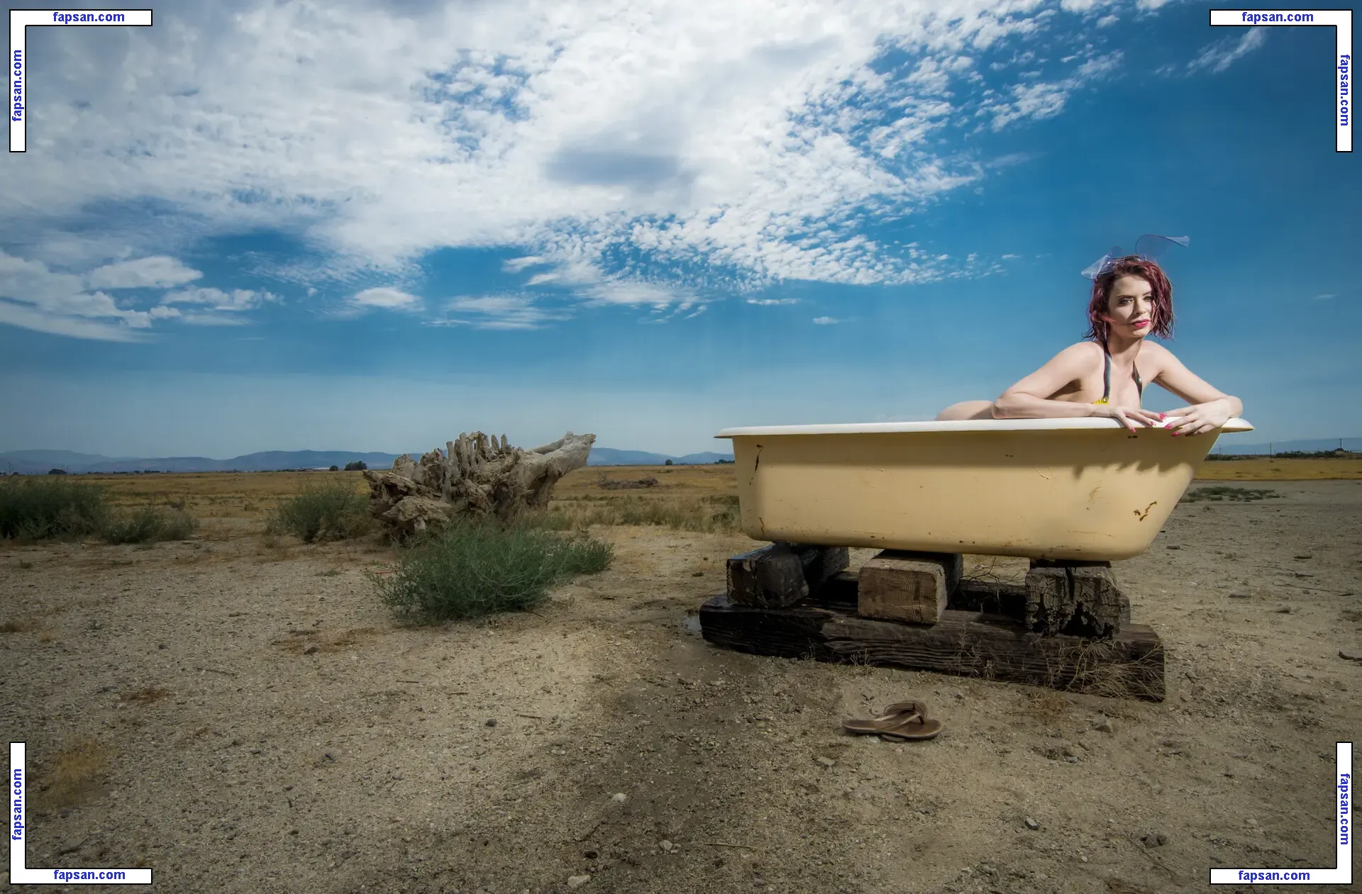 Emily Addison голая фото #0343 с Онлифанс