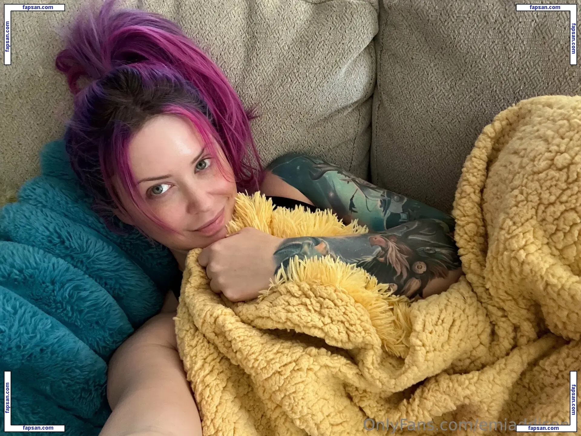 Emily Addison голая фото #0347 с Онлифанс