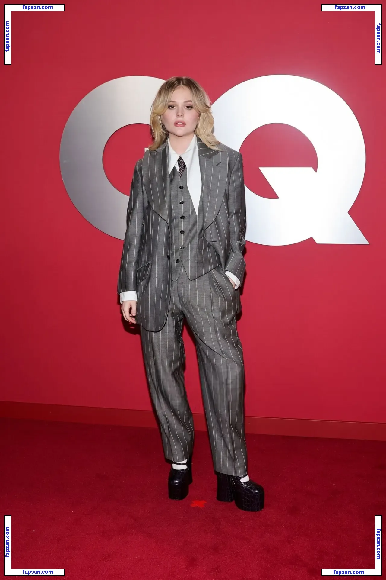 Emily Alyn Lind голая фото #0159 с Онлифанс