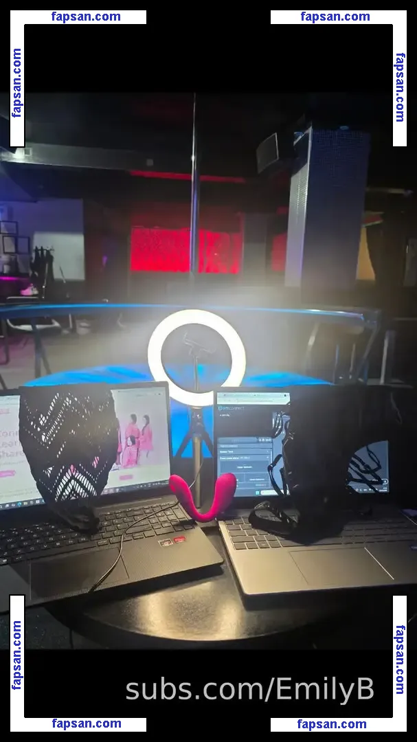 Emily Banfield голая фото #0009 с Онлифанс