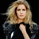 Emily Bett Rickards nude #0118