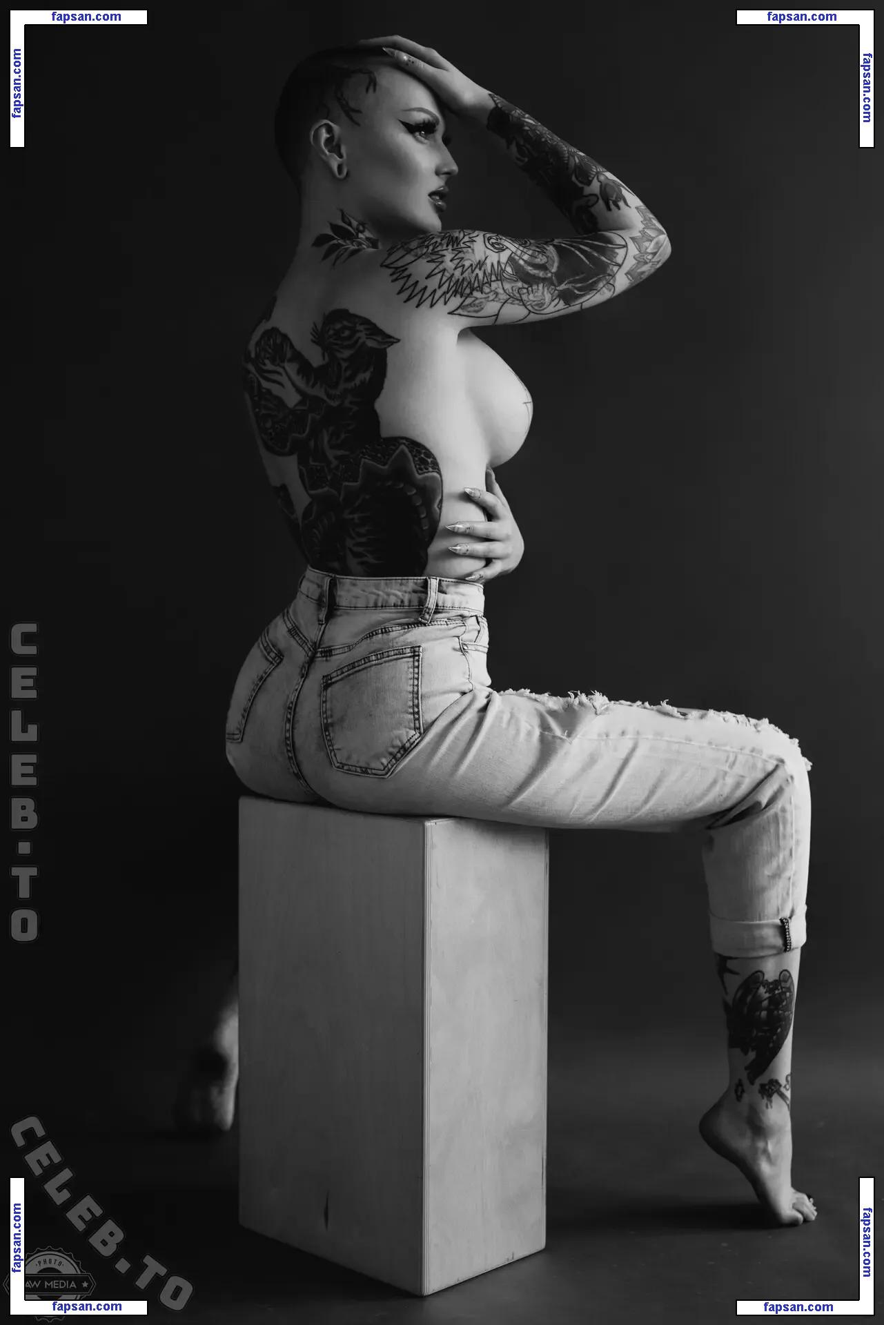 Emily Boring nude photo #0004 from OnlyFans