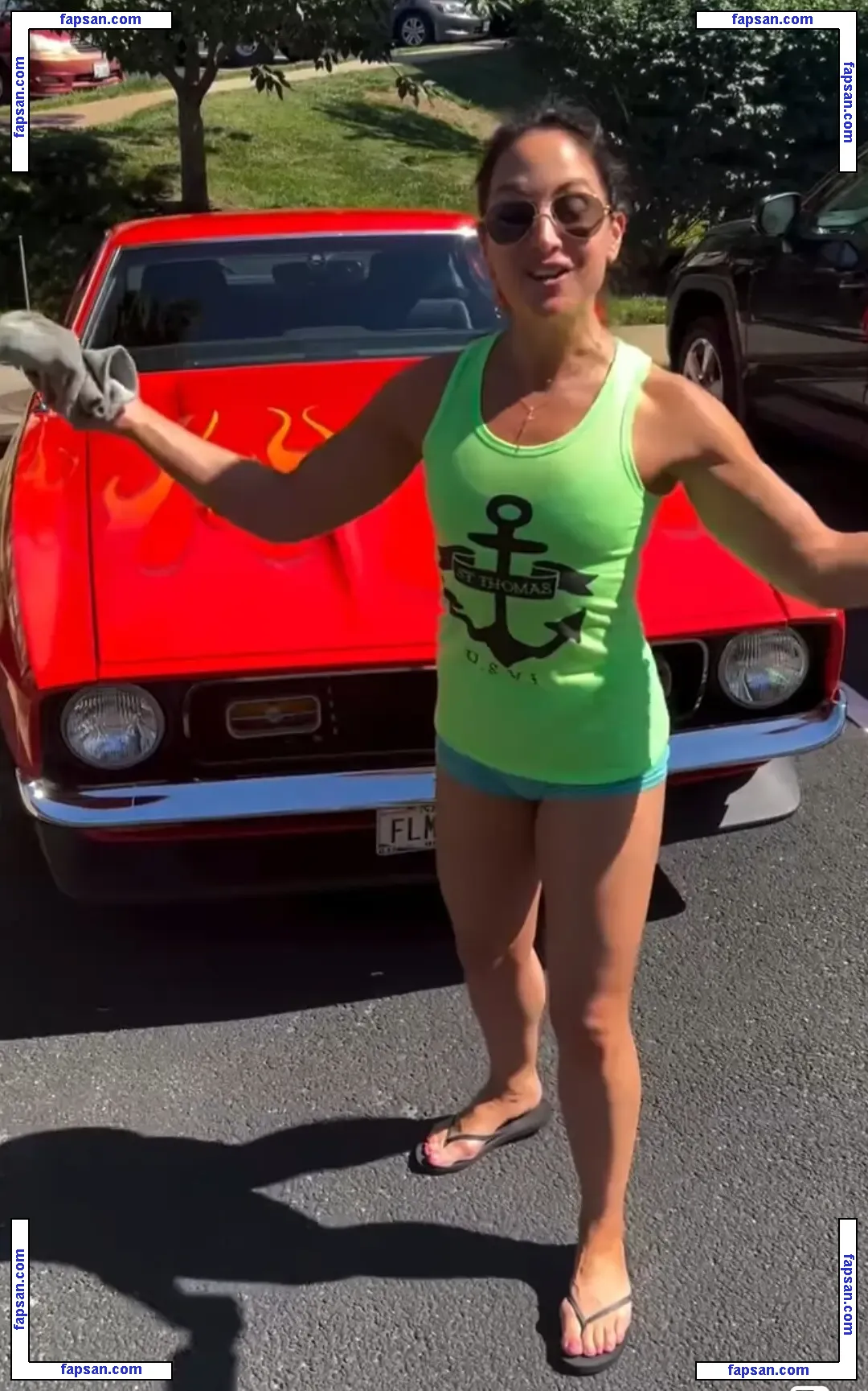 Emily Compagno голая фото #0007 с Онлифанс