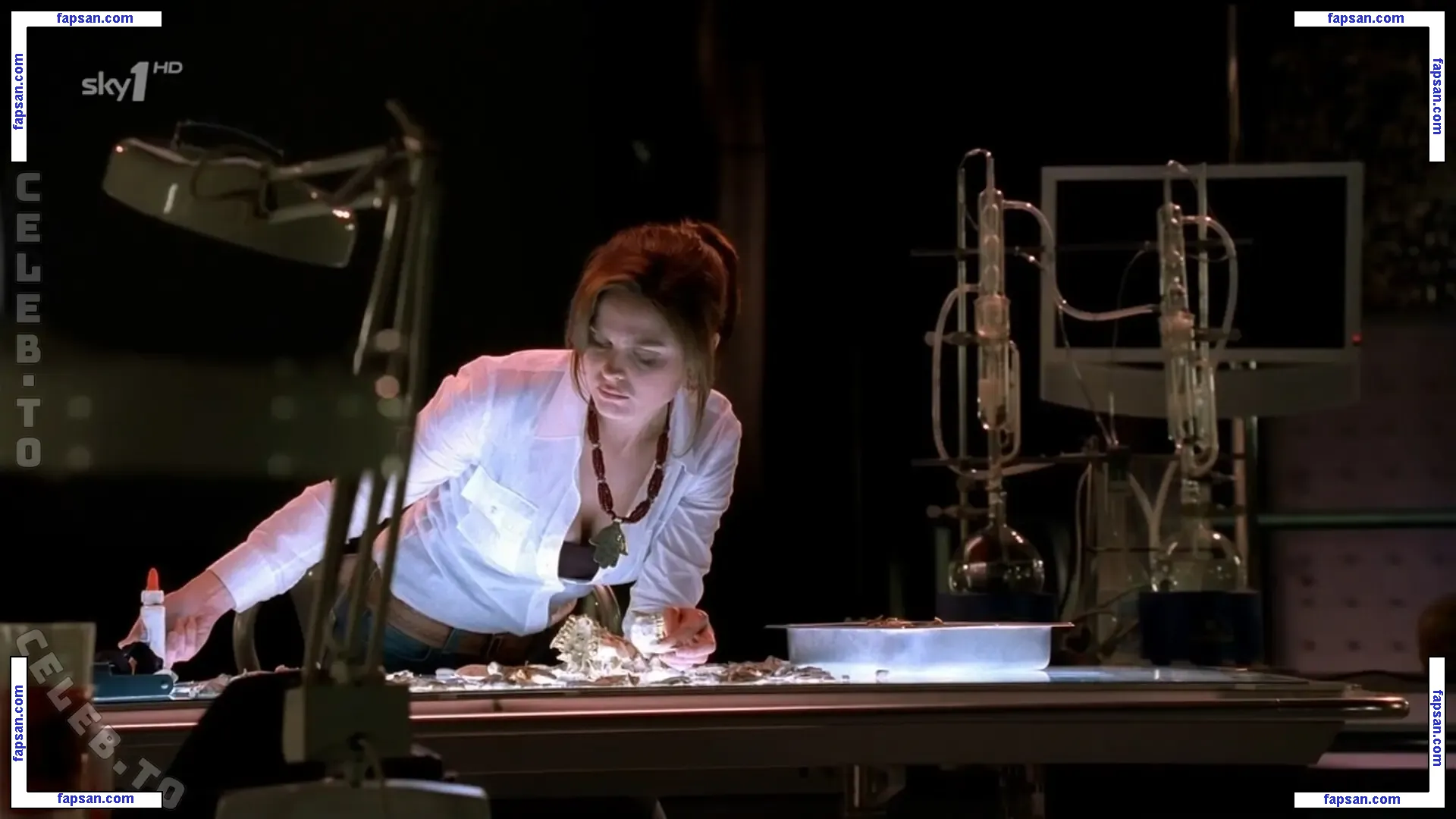 Emily Deschanel голая фото #0036 с Онлифанс