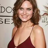 Emily Deschanel голая #0023