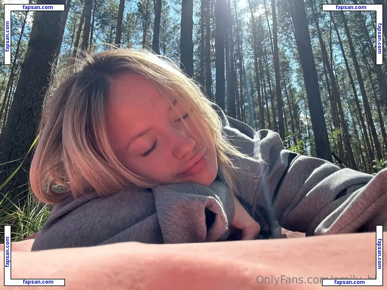 emily_hix nude photo #0008 from OnlyFans
