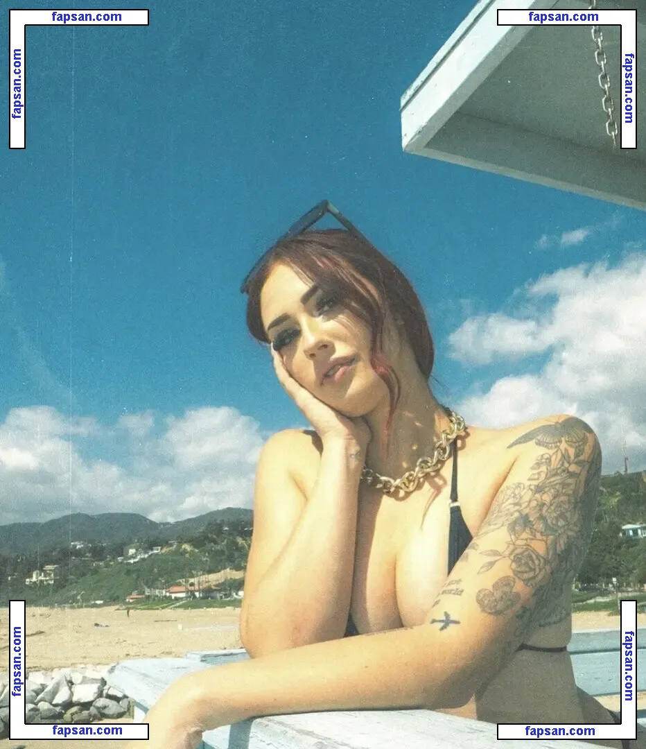 emily.icx nude photo #0003 from OnlyFans