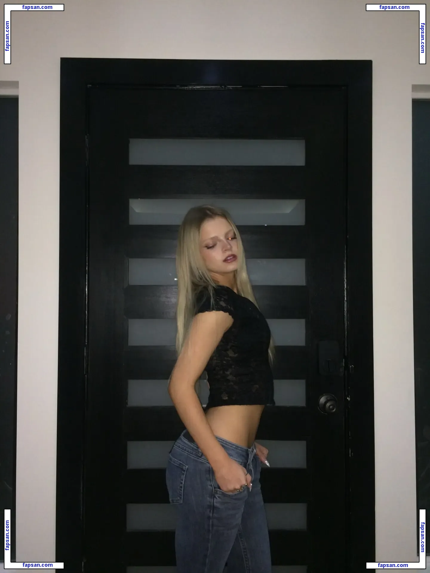 Emily Kelavos nude photo #0024 from OnlyFans