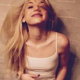 Emily Kinney голая #0032