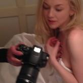 Emily Kinney голая #0104