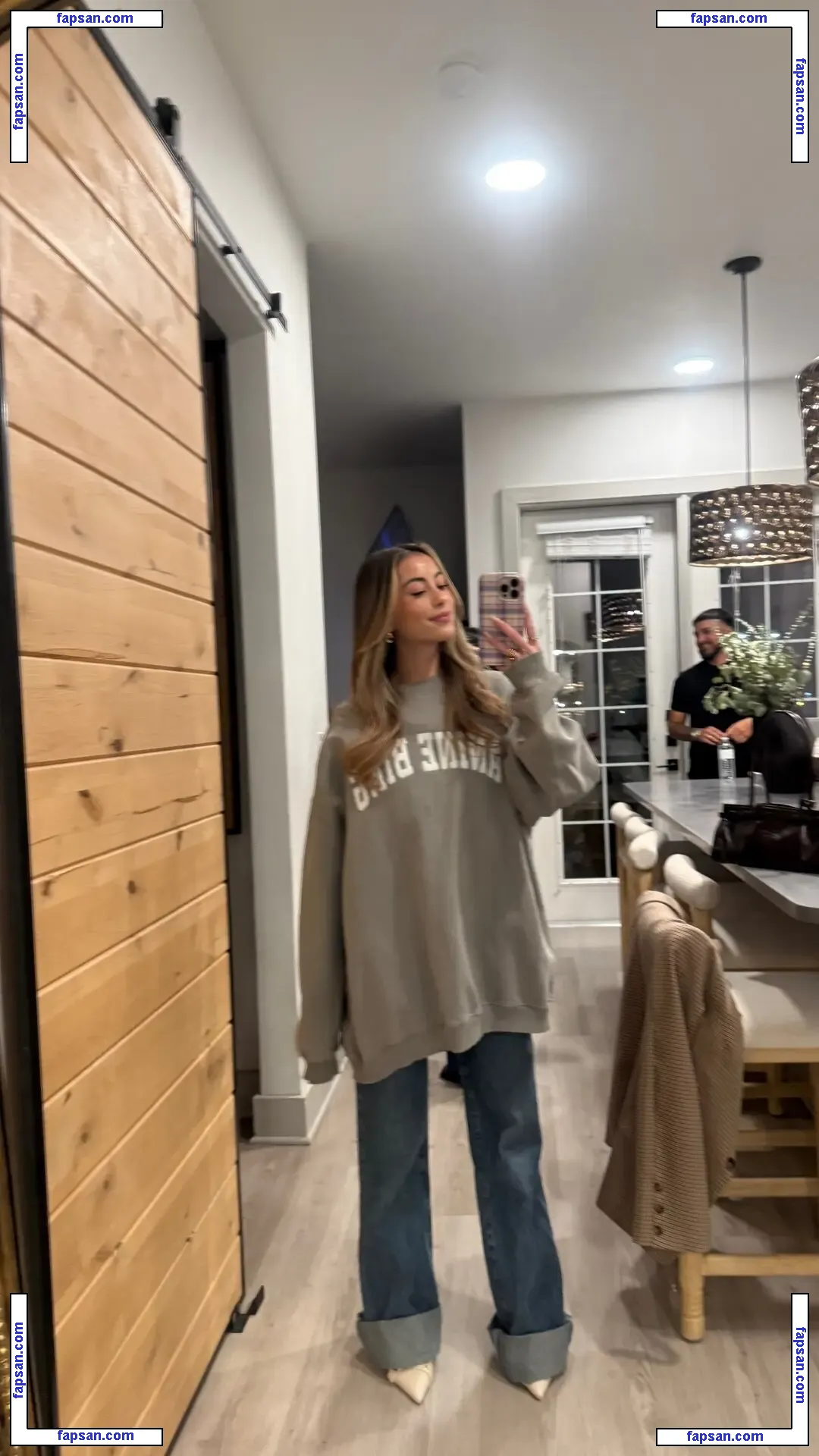 Emily Landon голая фото #0016 с Онлифанс