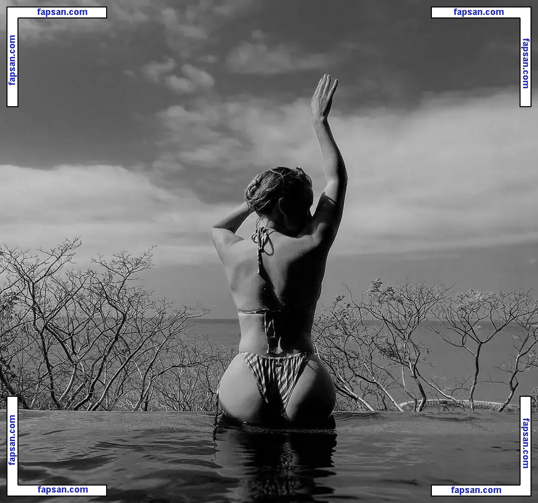 Emily Os nude photo #0019 from OnlyFans