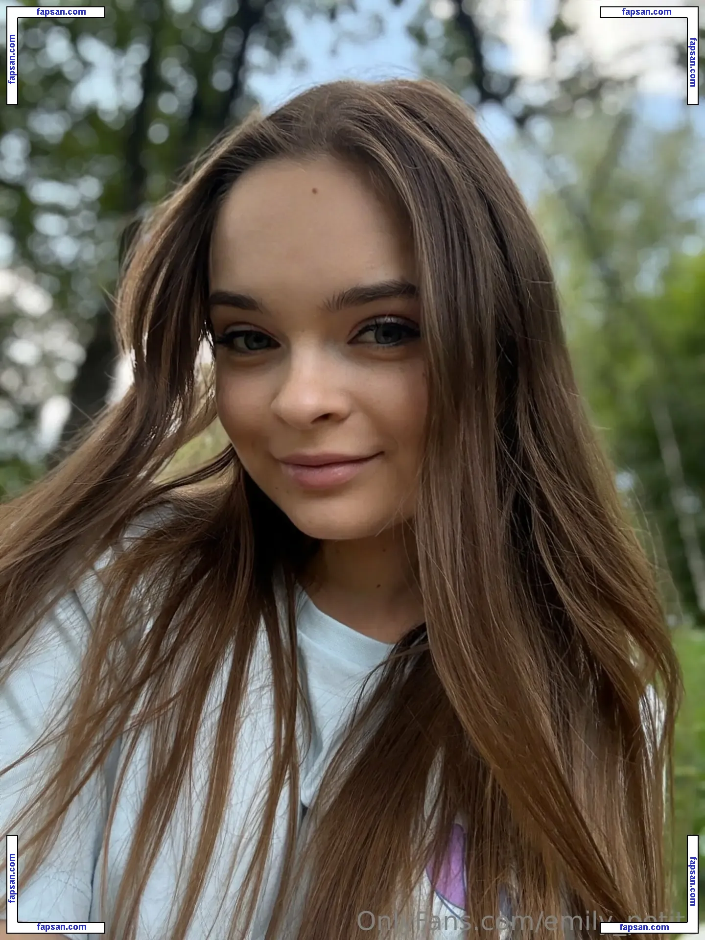 emily_petite nude photo #0006 from OnlyFans