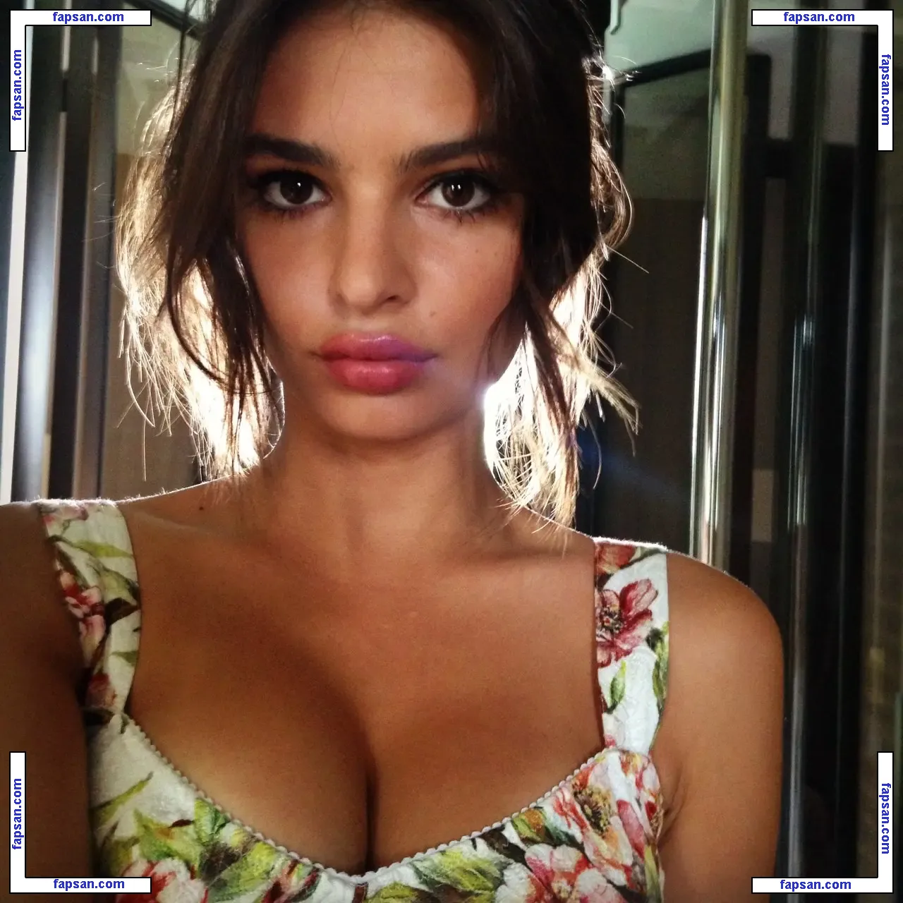 Emily Ratajkowski голая фото #0046 с Онлифанс