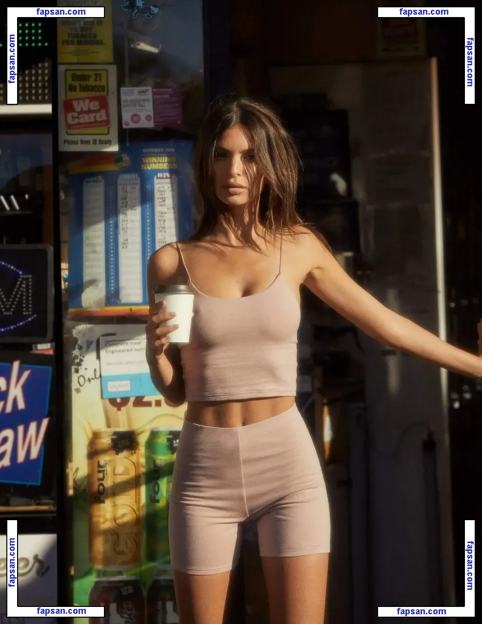 Emily Ratajkowski голая фото #0294 с Онлифанс