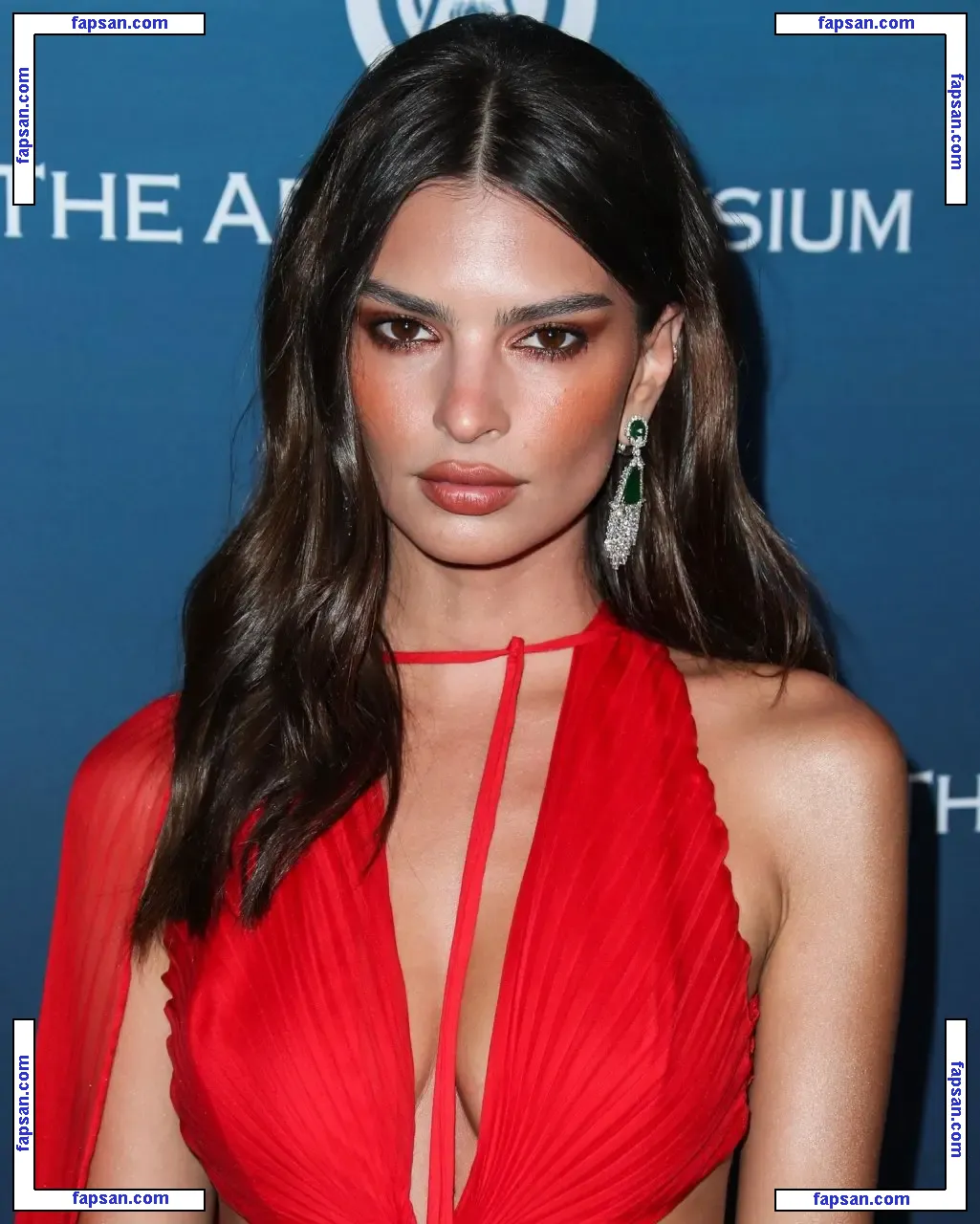 Emily Ratajkowski голая фото #0311 с Онлифанс