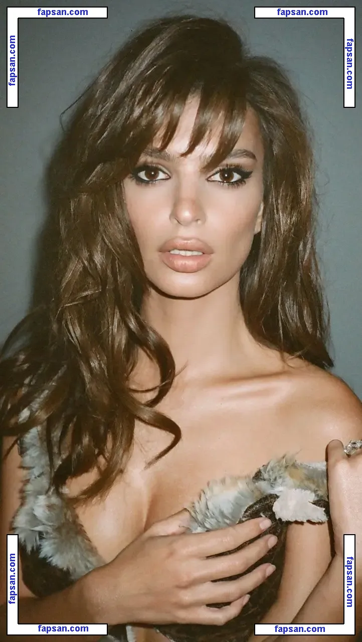 Emily Ratajkowski голая фото #0605 с Онлифанс