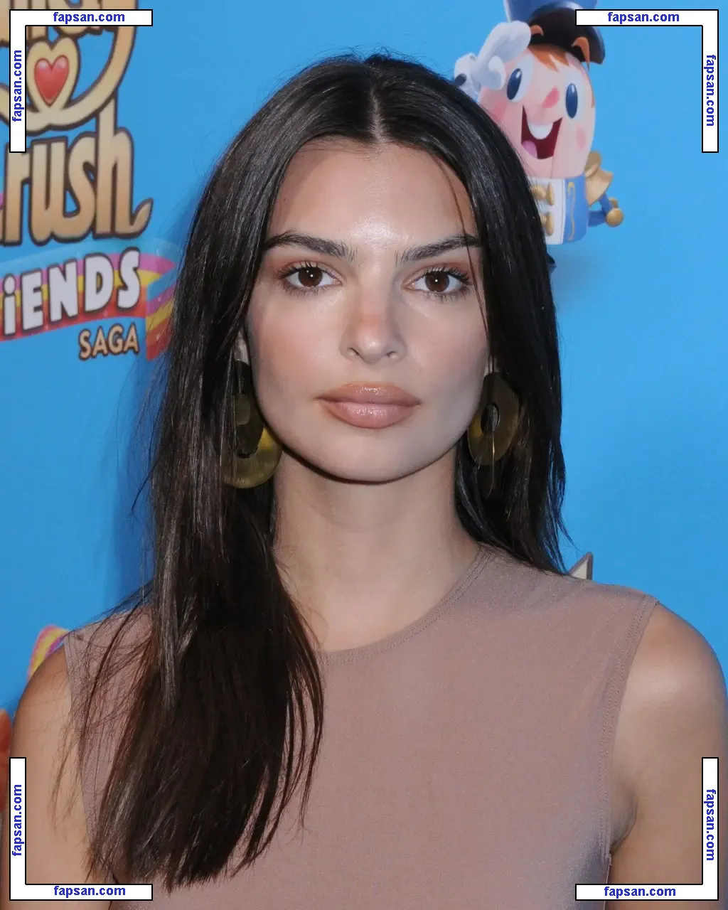 Emily Ratajkowski голая фото #0680 с Онлифанс