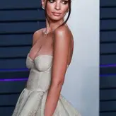 Emily Ratajkowski голая #0206