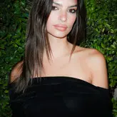 Emily Ratajkowski голая #0893