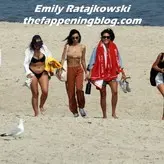 Emily Ratajkowski голая #9208