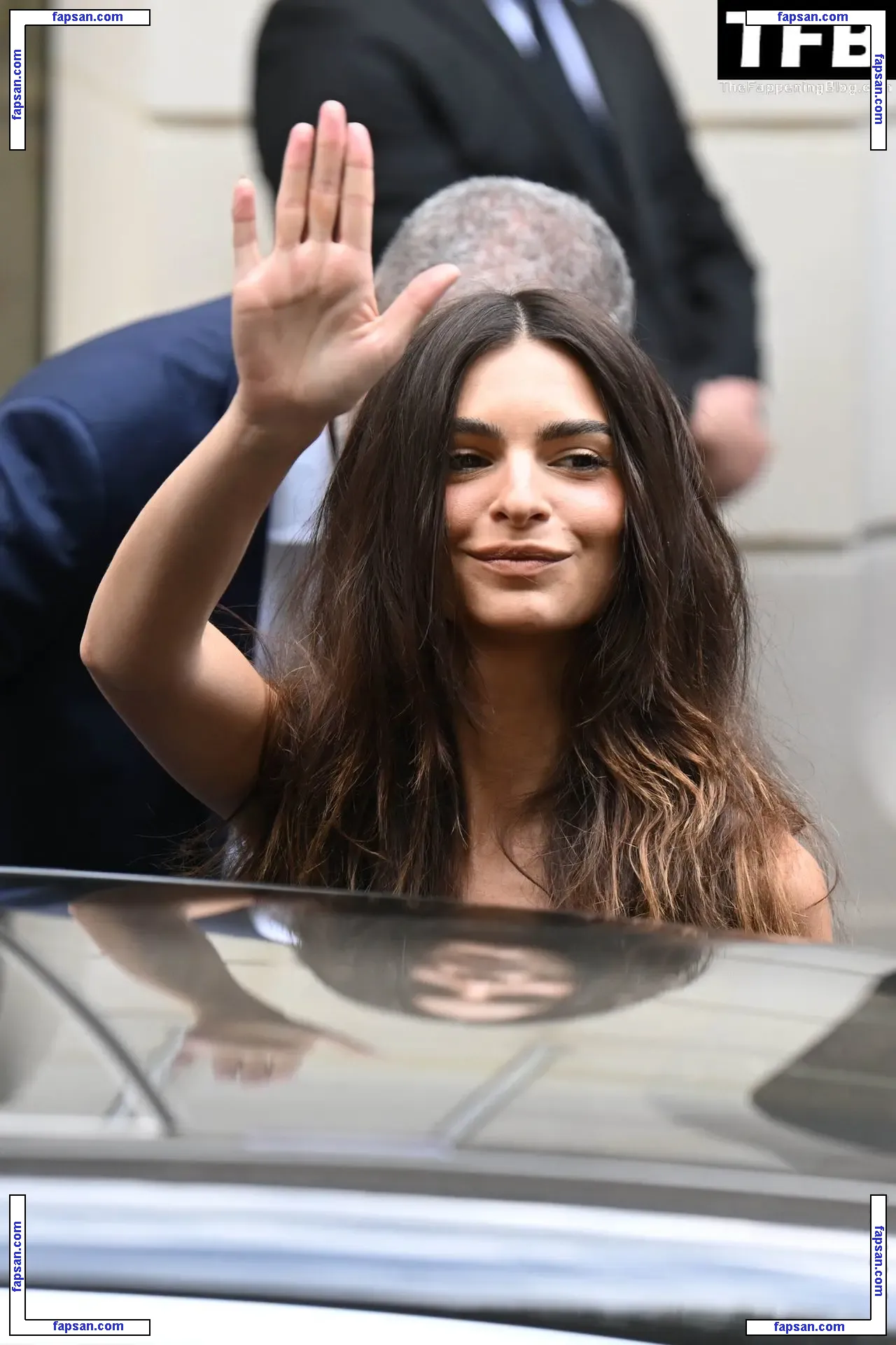 Emily Ratajkowski голая фото #11988 с Онлифанс
