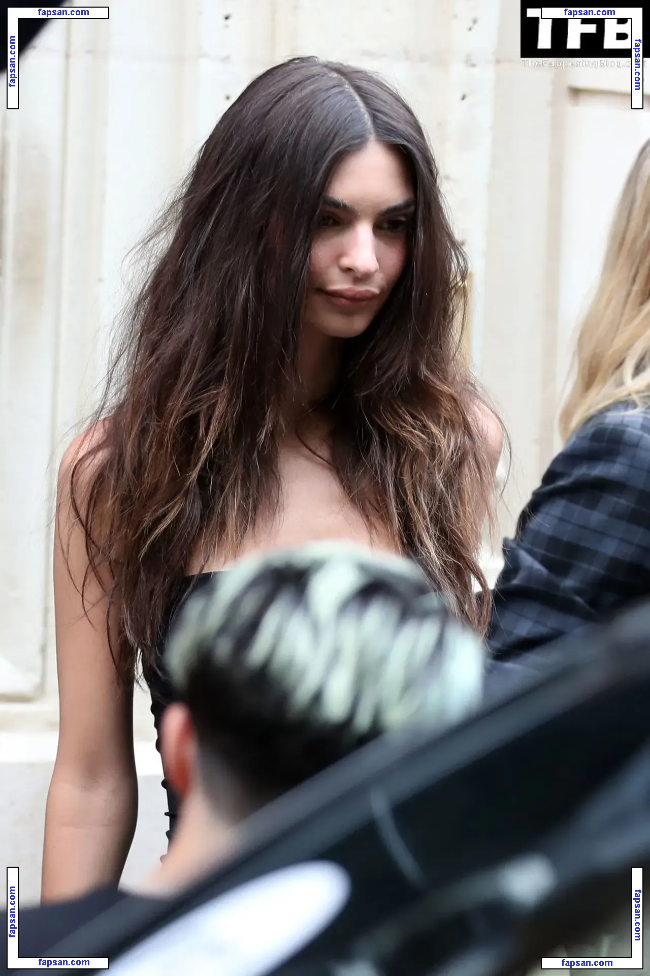 Emily Ratajkowski голая фото #11994 с Онлифанс