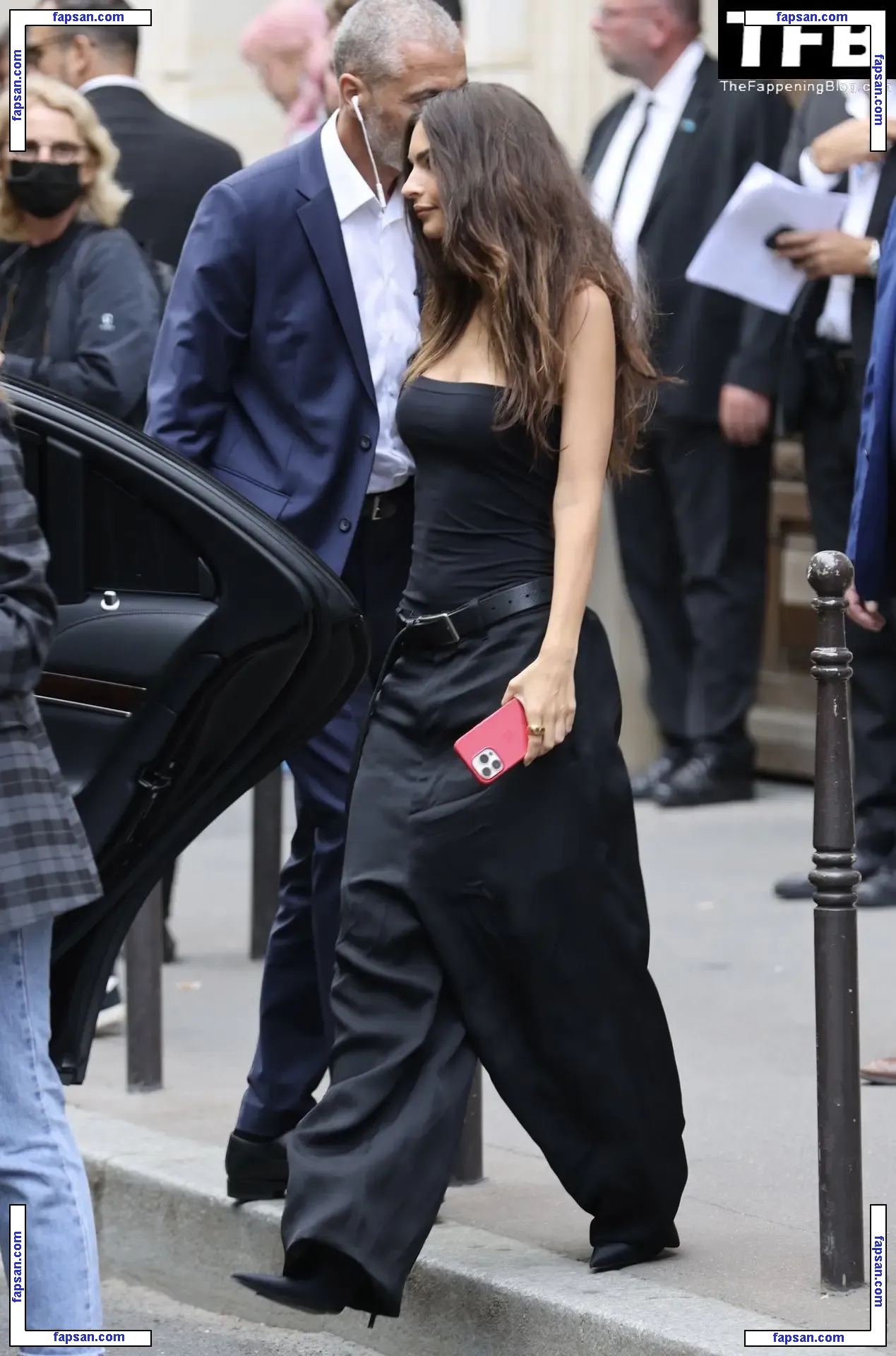 Emily Ratajkowski голая фото #12018 с Онлифанс