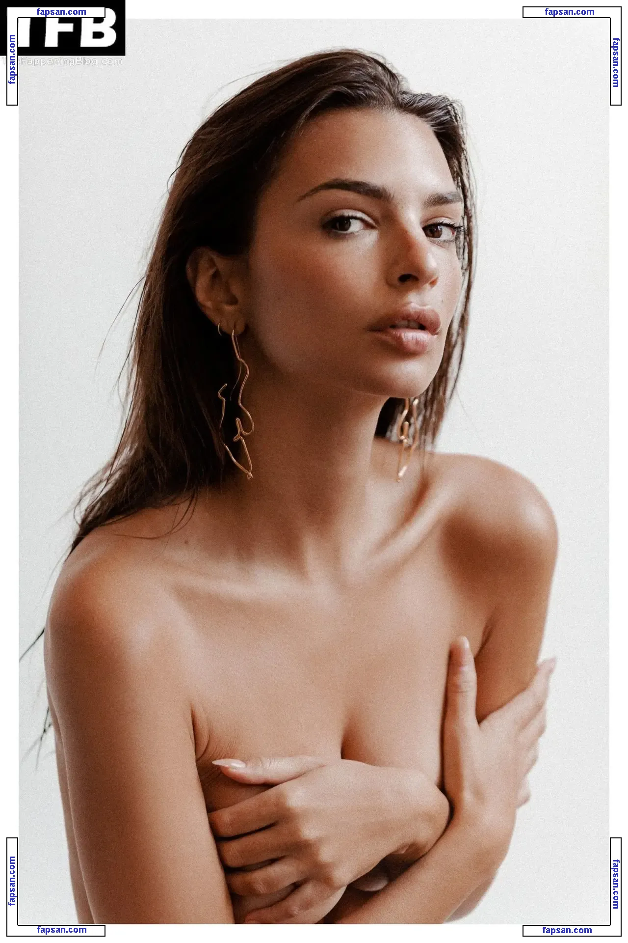 Emily Ratajkowski голая фото #12483 с Онлифанс