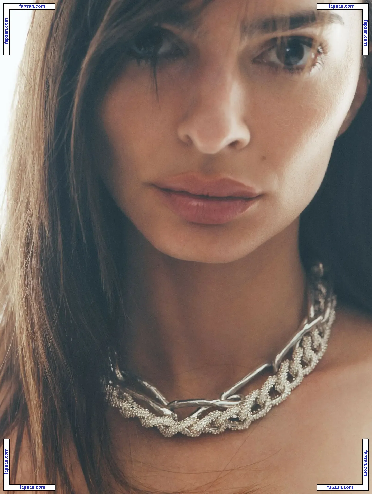 Emily Ratajkowski голая фото #12569 с Онлифанс