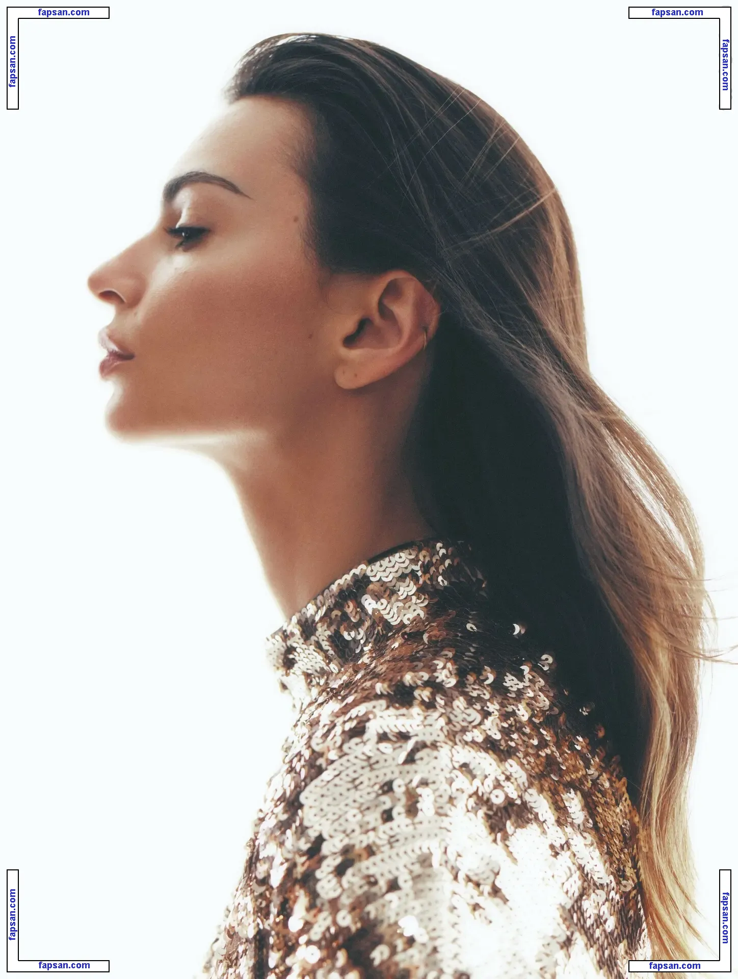 Emily Ratajkowski голая фото #12570 с Онлифанс