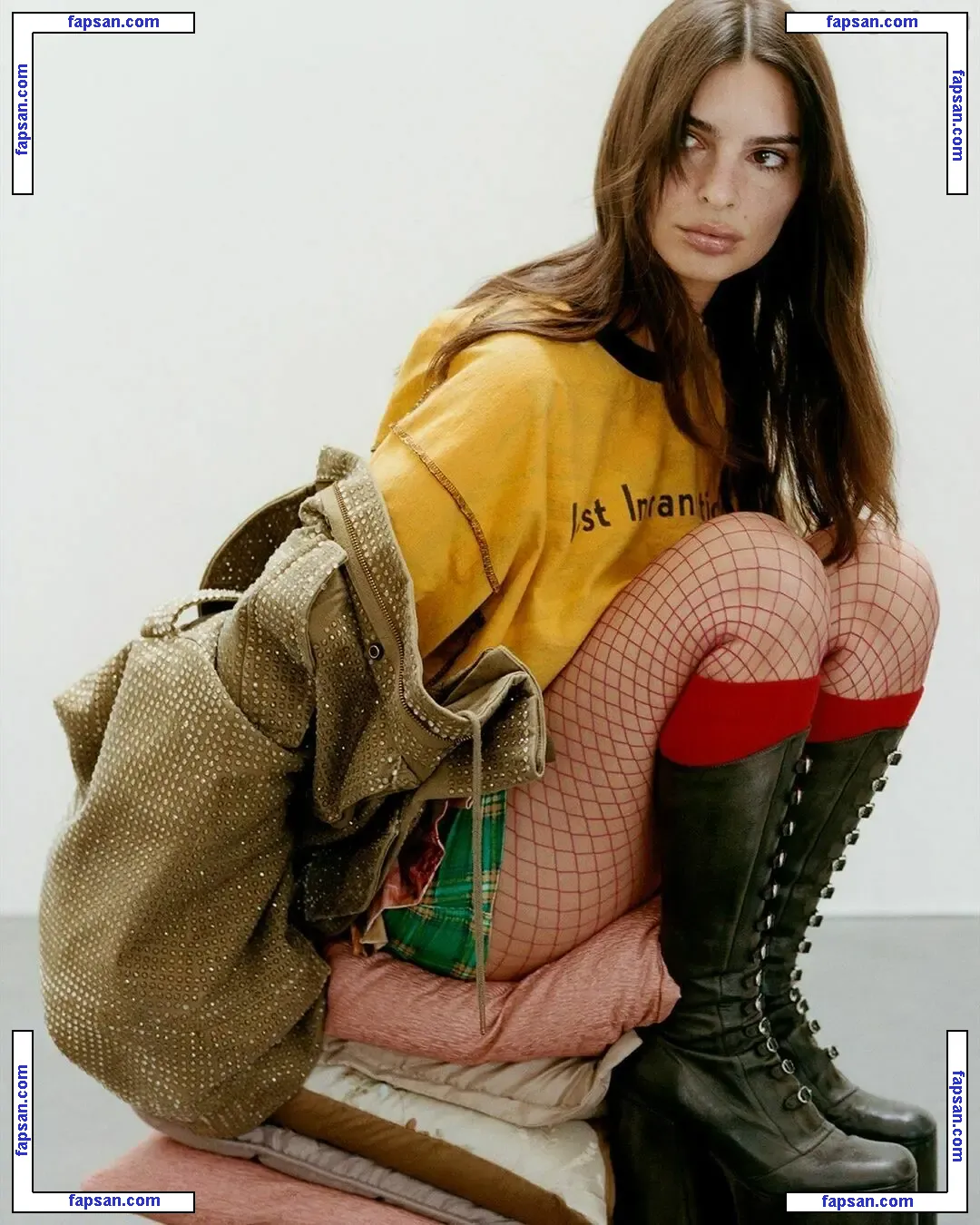 Emily Ratajkowski nude photo #13529 from OnlyFans