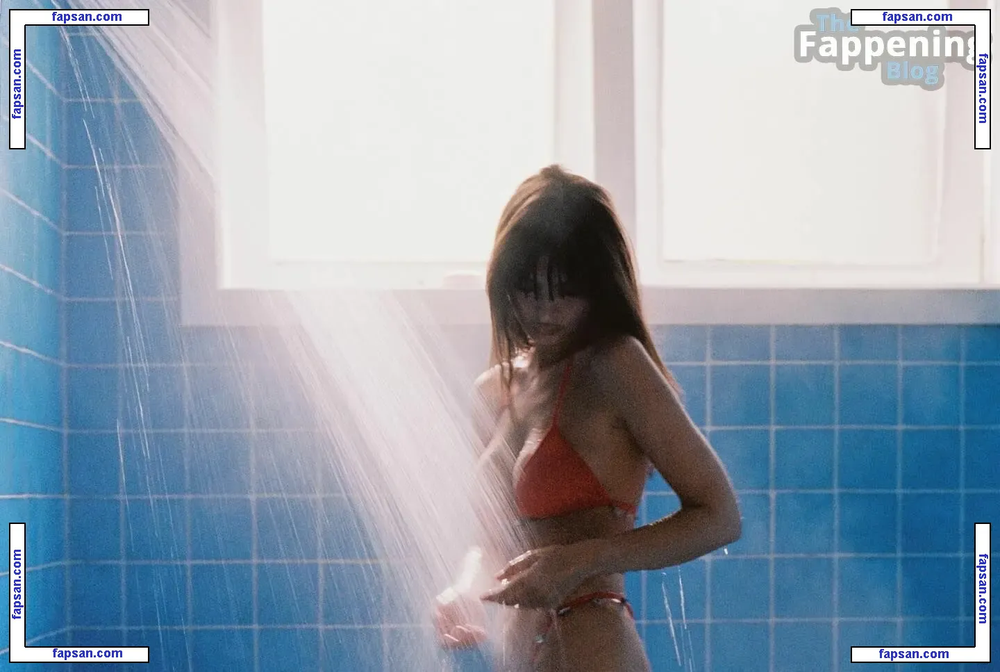 Emily Ratajkowski nude photo #13731 from OnlyFans