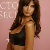Emily Ratajkowski голая #15527