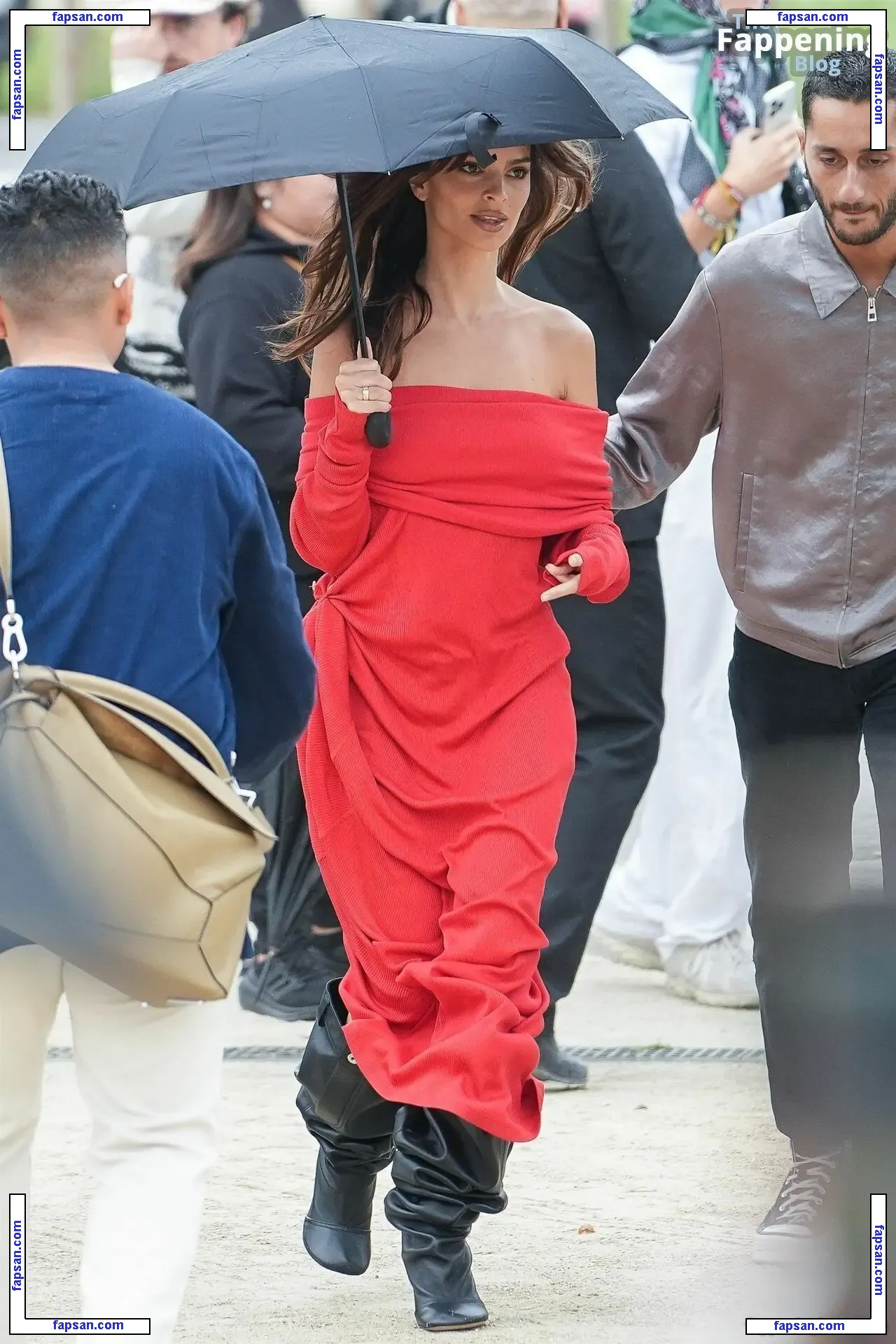 Emily Ratajkowski голая фото #16062 с Онлифанс
