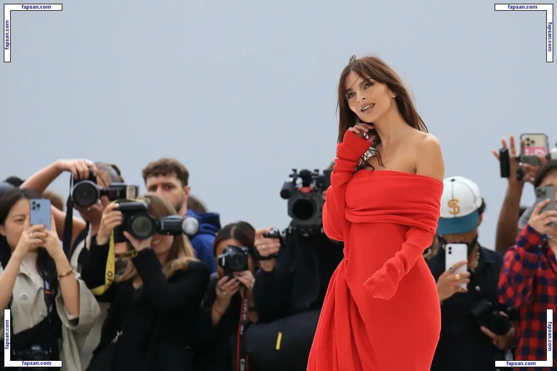 Emily Ratajkowski nude photo #16114 from OnlyFans