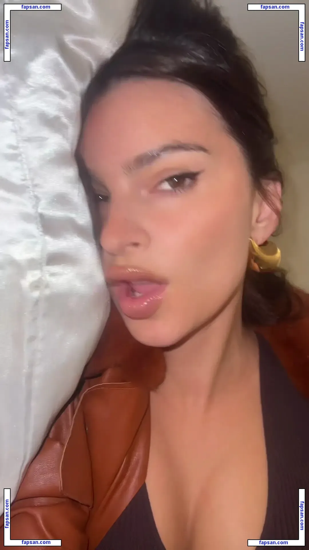 Emily Ratajkowski nude photo #16329 from OnlyFans