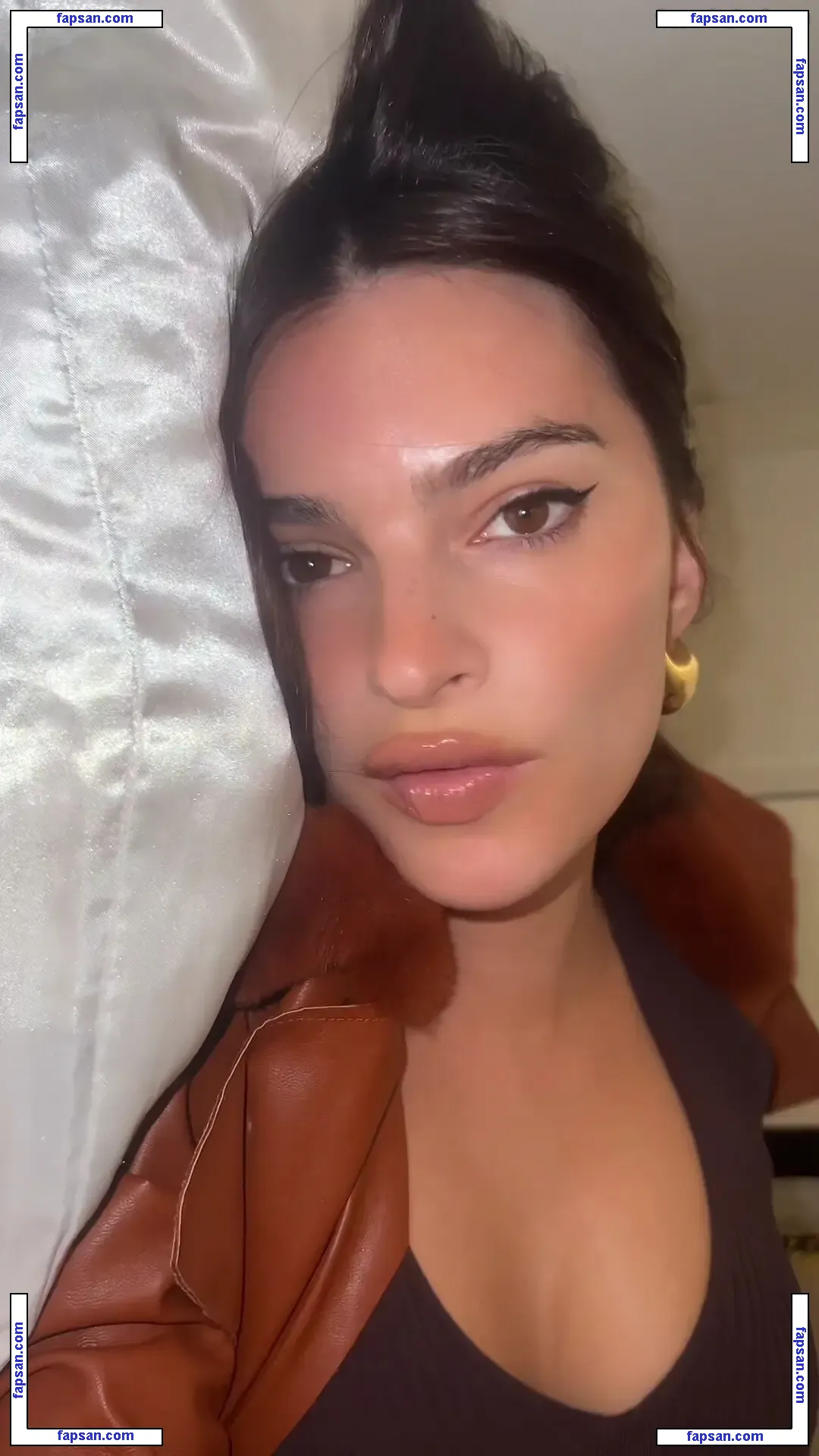 Emily Ratajkowski nude photo #16343 from OnlyFans