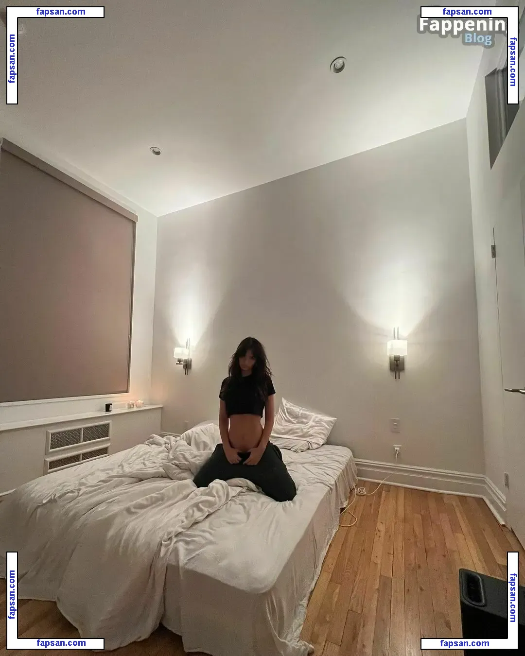 Emily Ratajkowski nude photo #16408 from OnlyFans