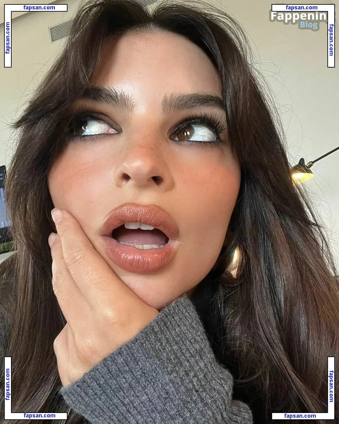 Emily Ratajkowski nude photo #16410 from OnlyFans
