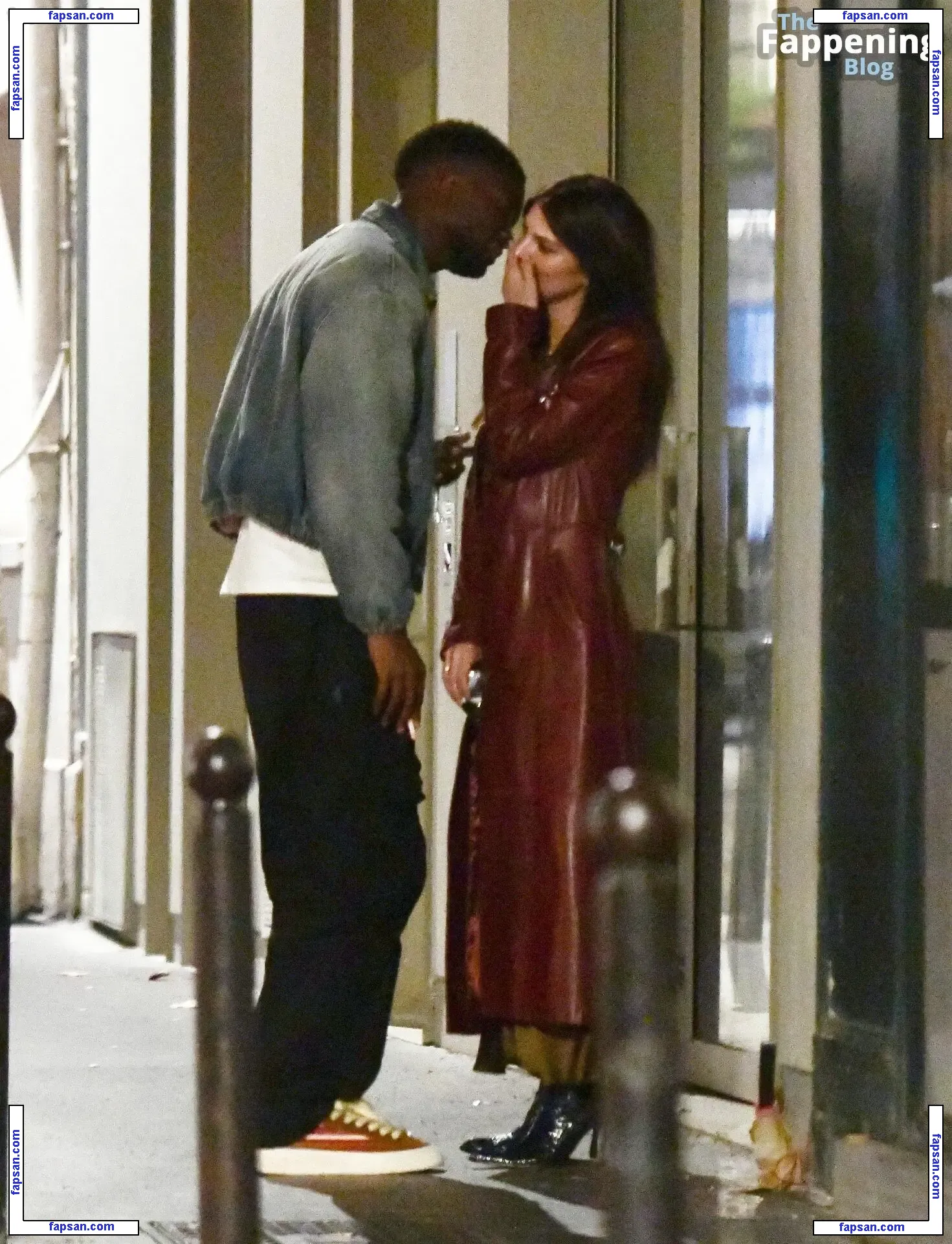 Emily Ratajkowski nude photo #16436 from OnlyFans