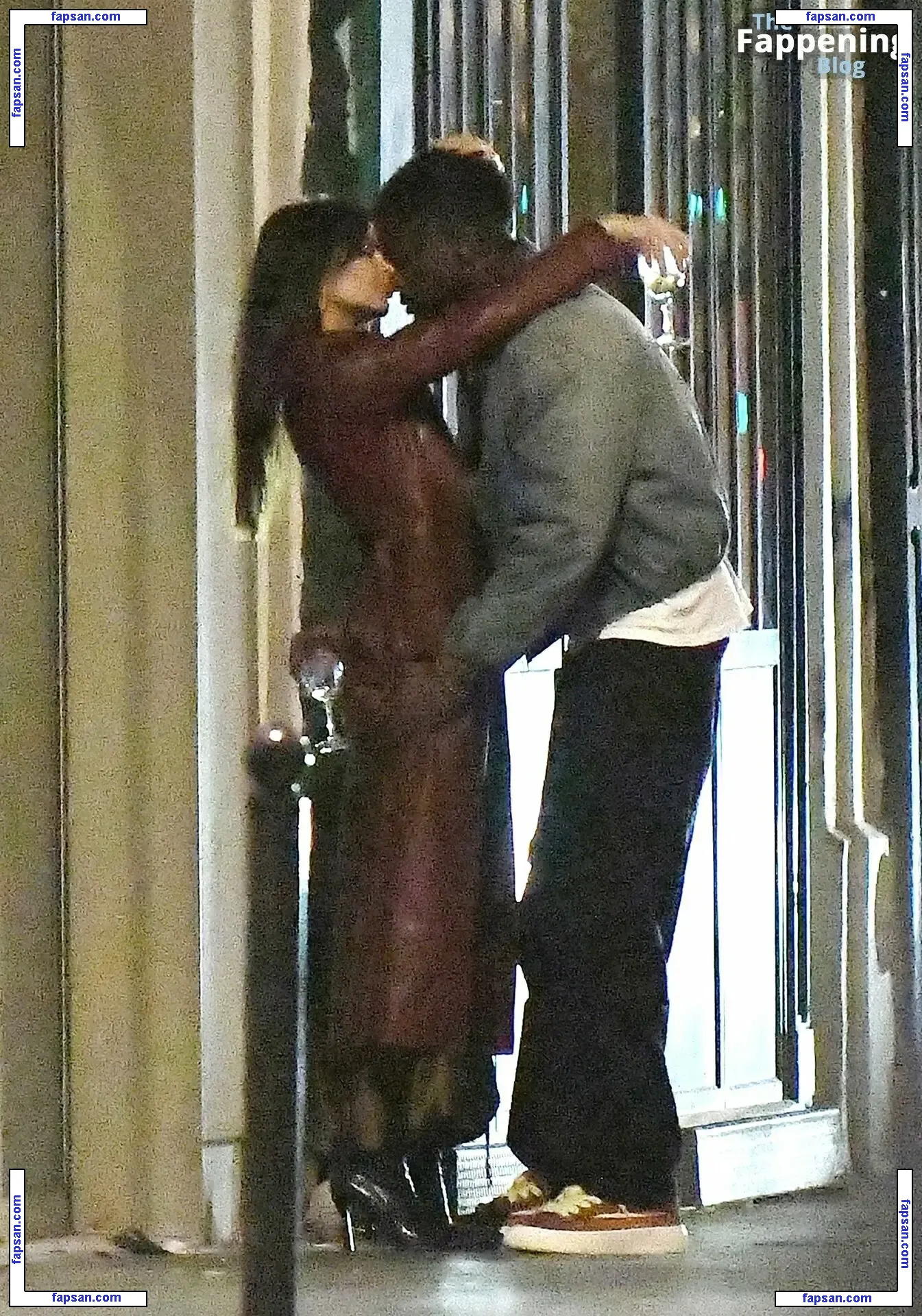 Emily Ratajkowski nude photo #16438 from OnlyFans