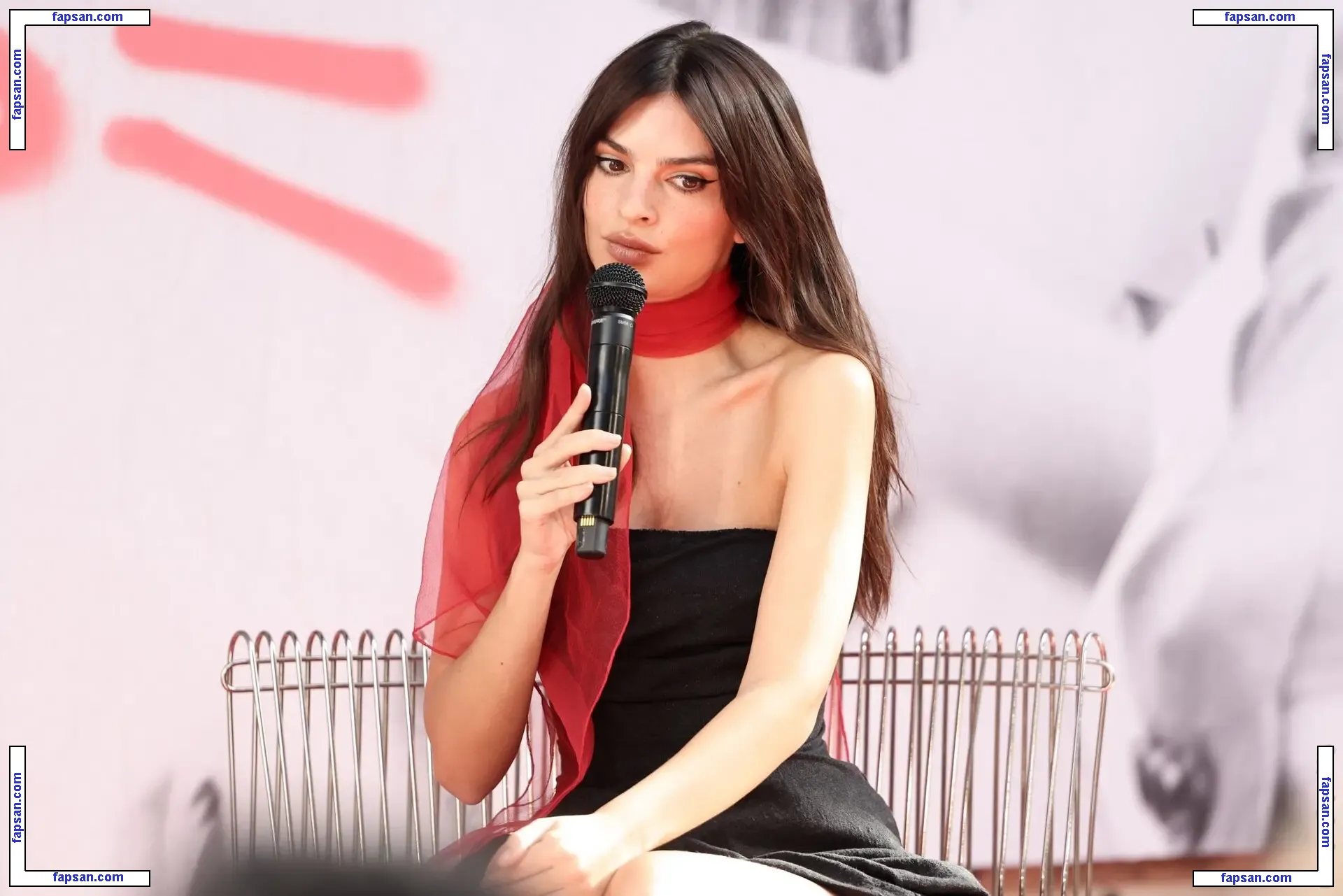 Emily Ratajkowski nude photo #16465 from OnlyFans