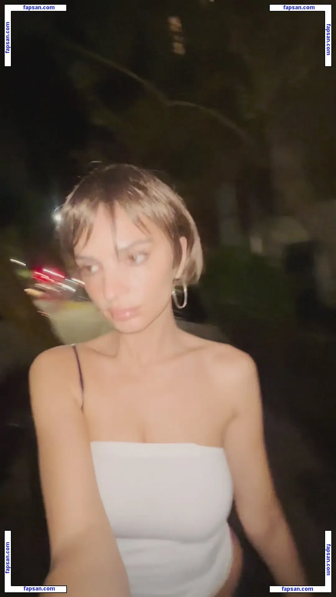 Emily Ratajkowski nude photo #16486 from OnlyFans