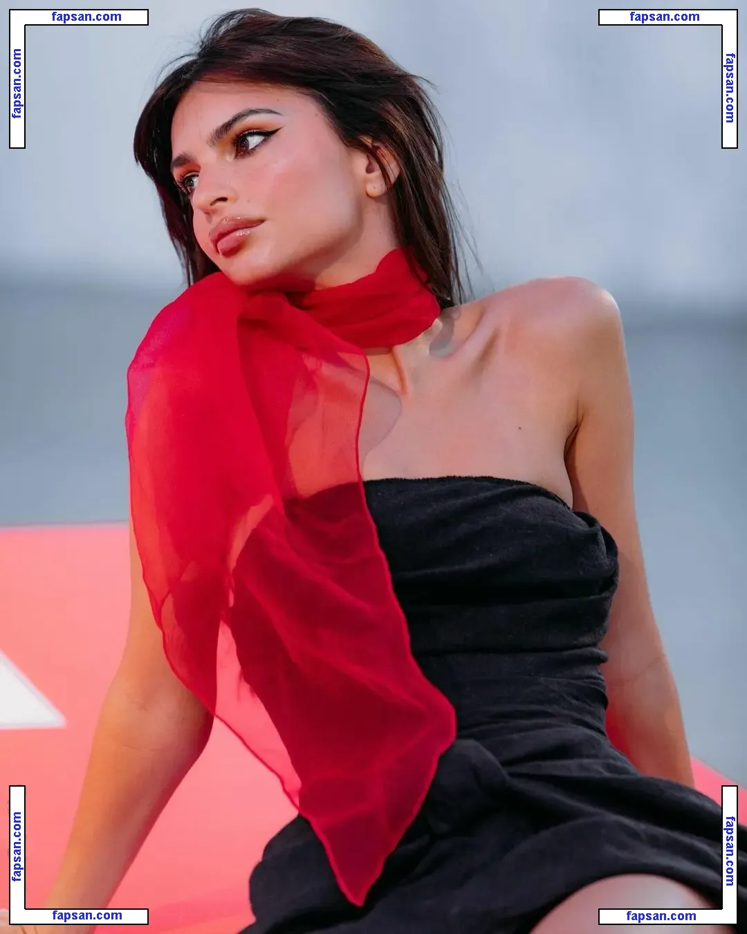 Emily Ratajkowski nude photo #16523 from OnlyFans