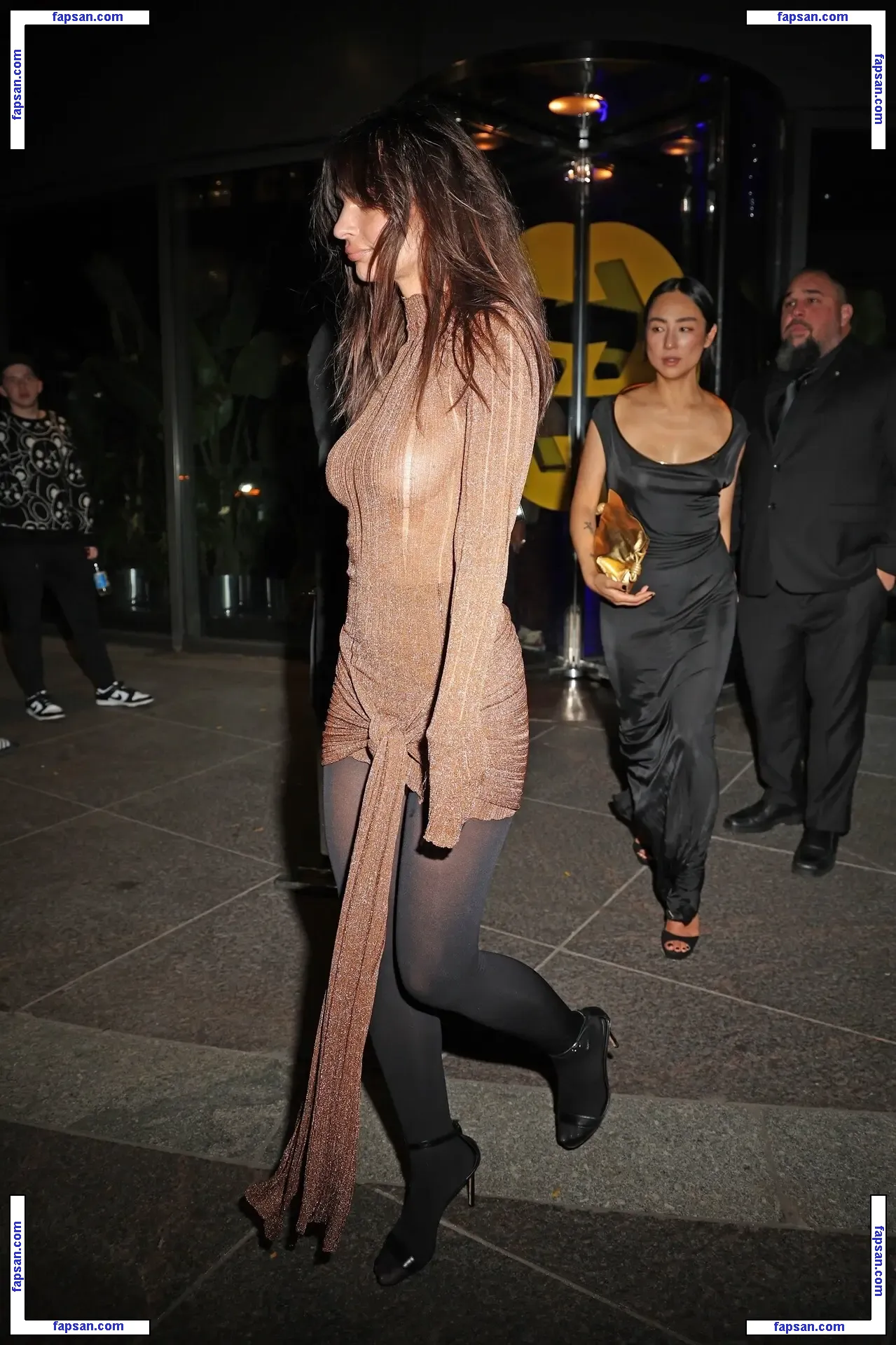 Emily Ratajkowski nude photo #16618 from OnlyFans